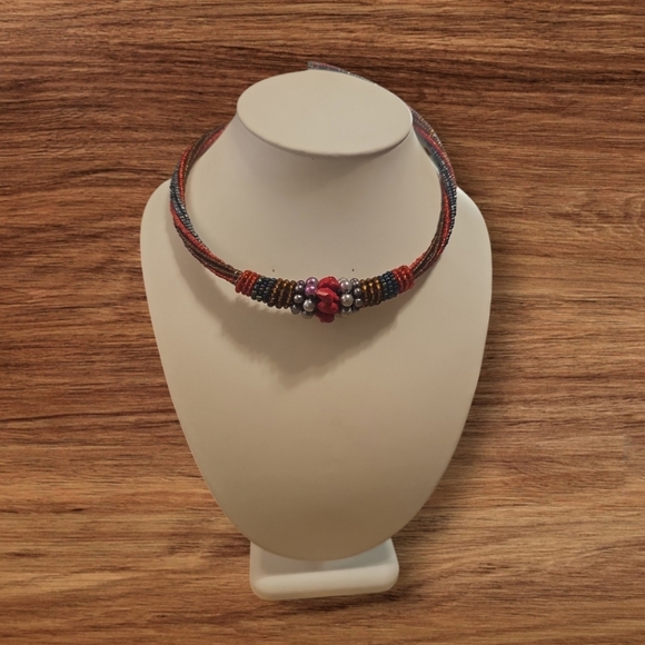 Rare Find & Vintage Multistrand Seedbead & Red Coral Chocker Necklace. - Picture 8 of 8